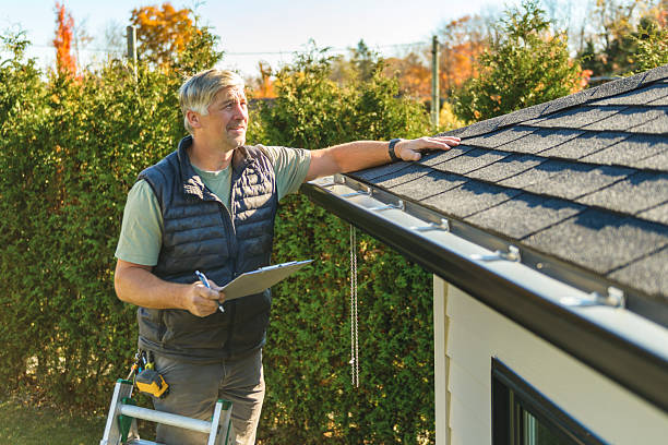 Professional Roof Replacement technician working in Cloverdale, CA